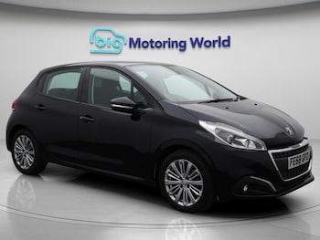 Peugeot - 208
