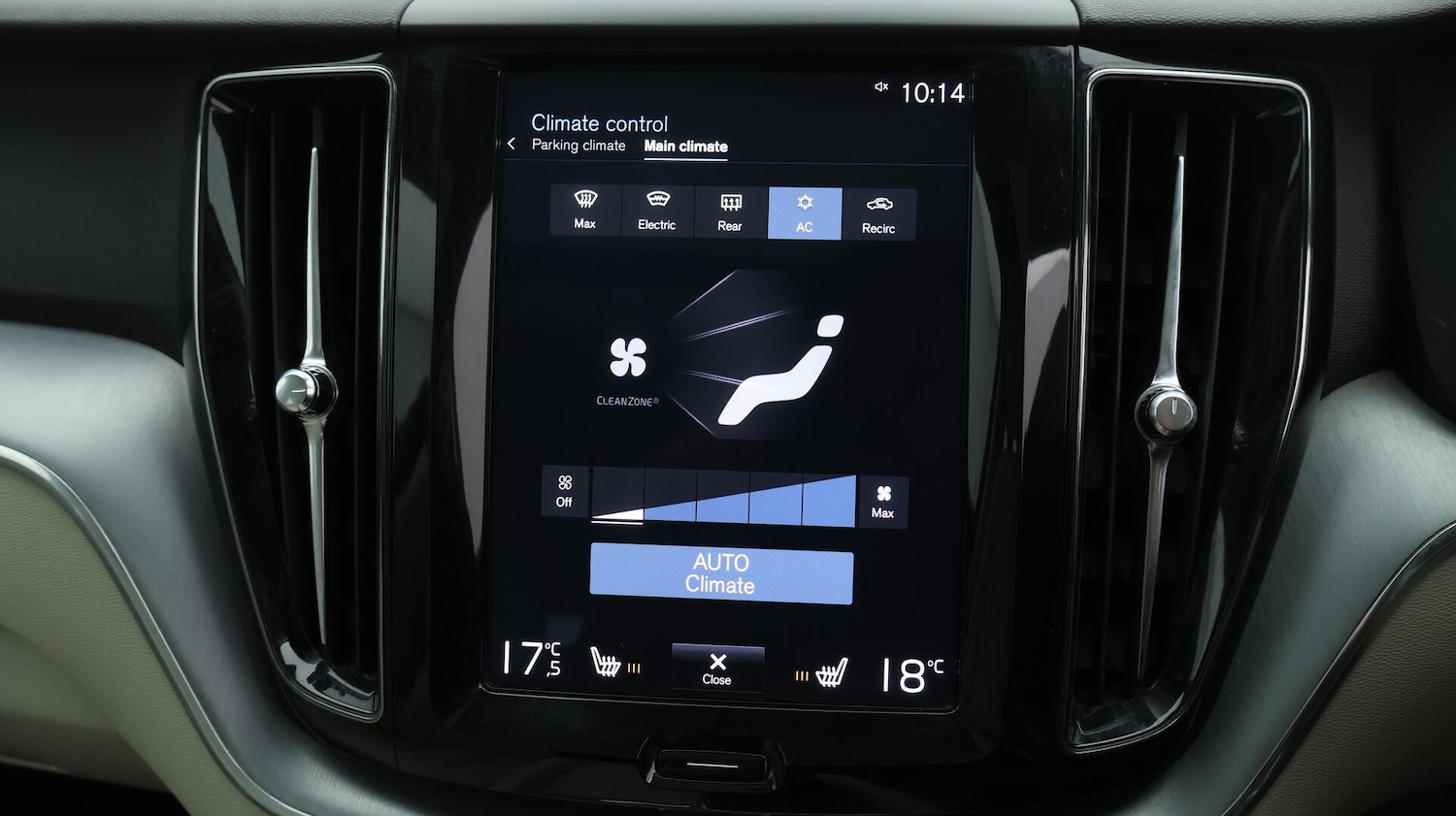 Used Volvo XC60 2018 for sale - 76446860: Photo 13