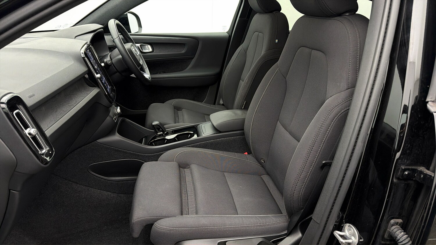 Used Volvo C40 2023 for sale - 78123823: Photo 13