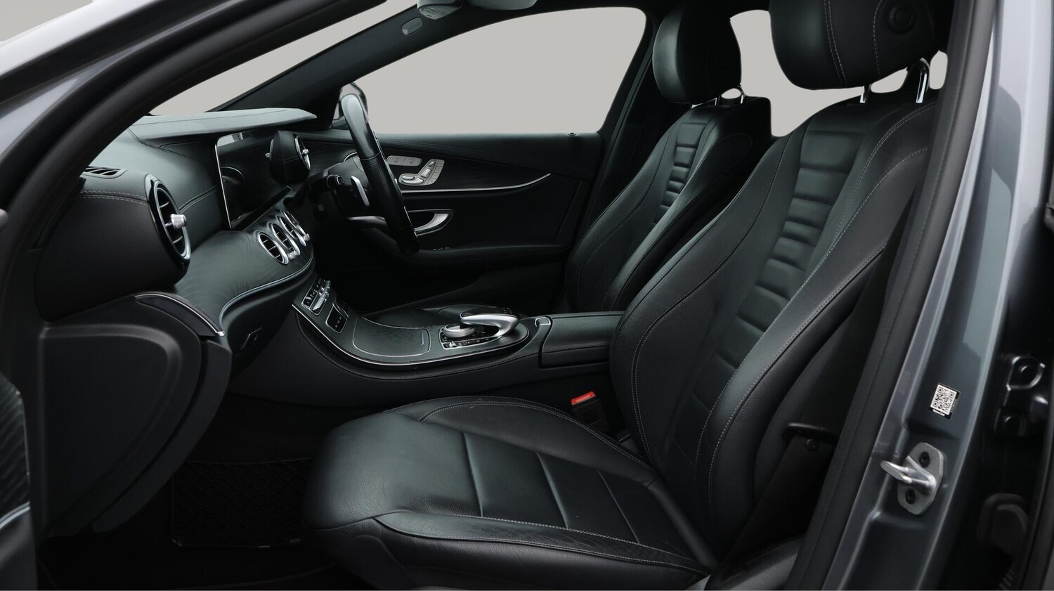 Used Mercedes-Benz E Class 2019 for sale - 76348884: Photo 15