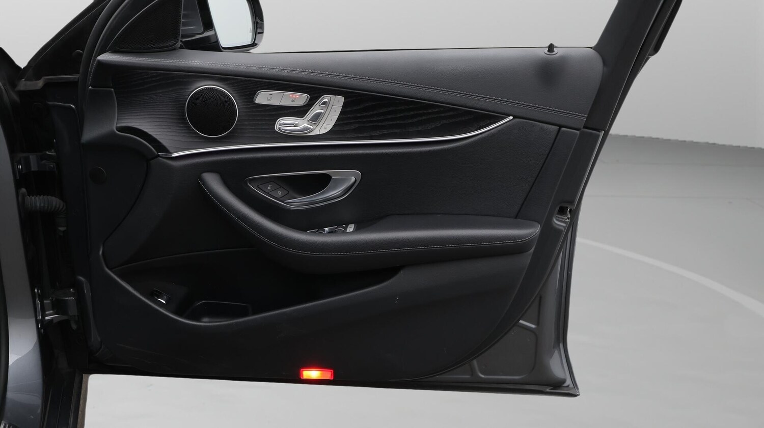 Used Mercedes-Benz E Class 2019 for sale - 76348884: Photo 16