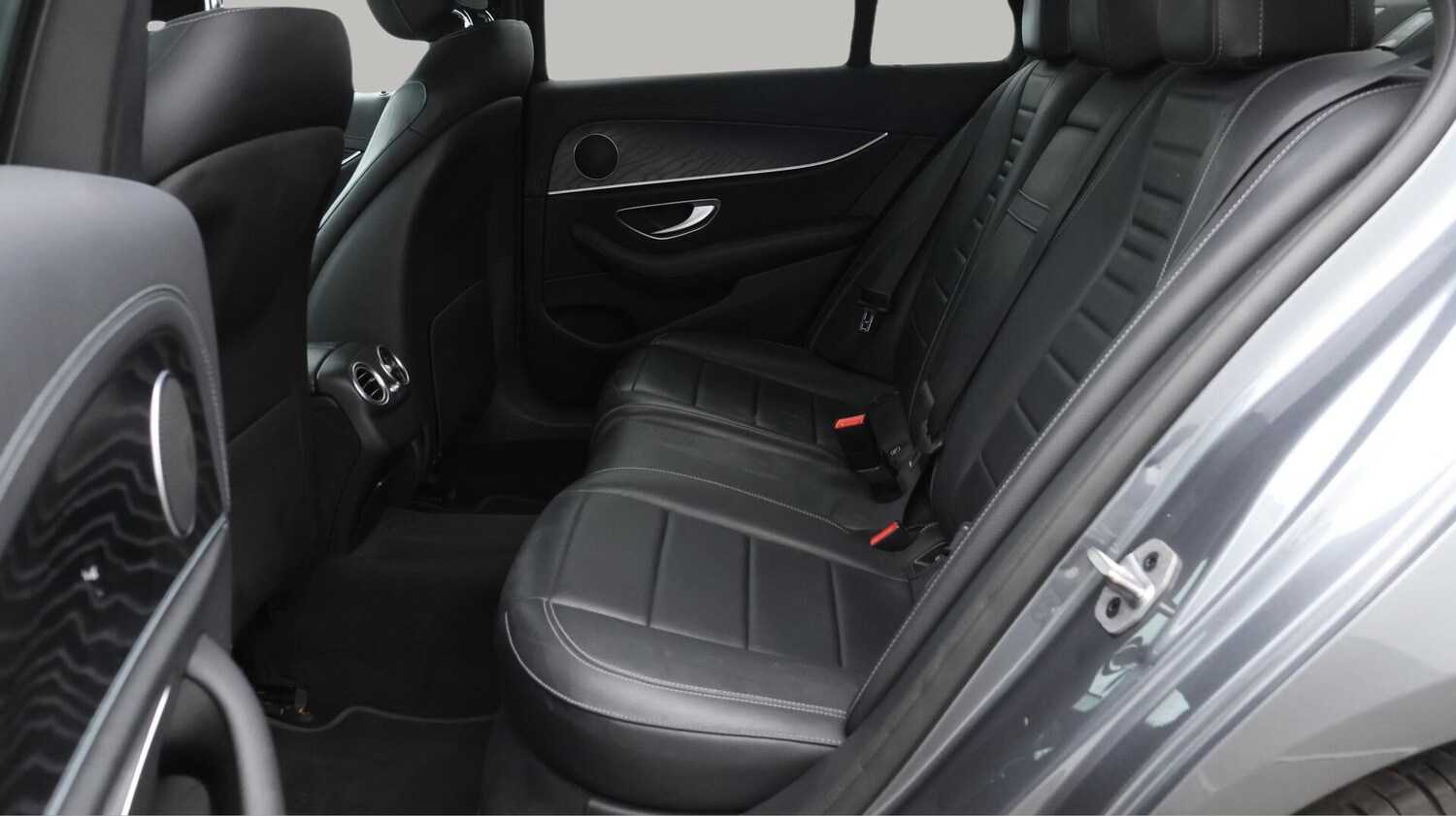 Used Mercedes-Benz E Class 2019 for sale - 76348884: Photo 17