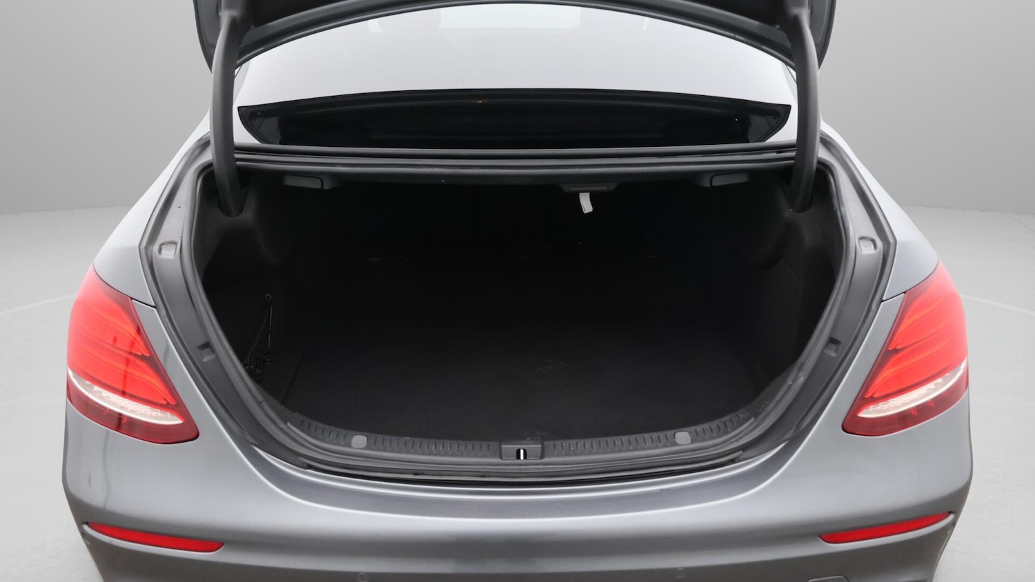 Used Mercedes-Benz E Class 2019 for sale - 76348884: Photo 18