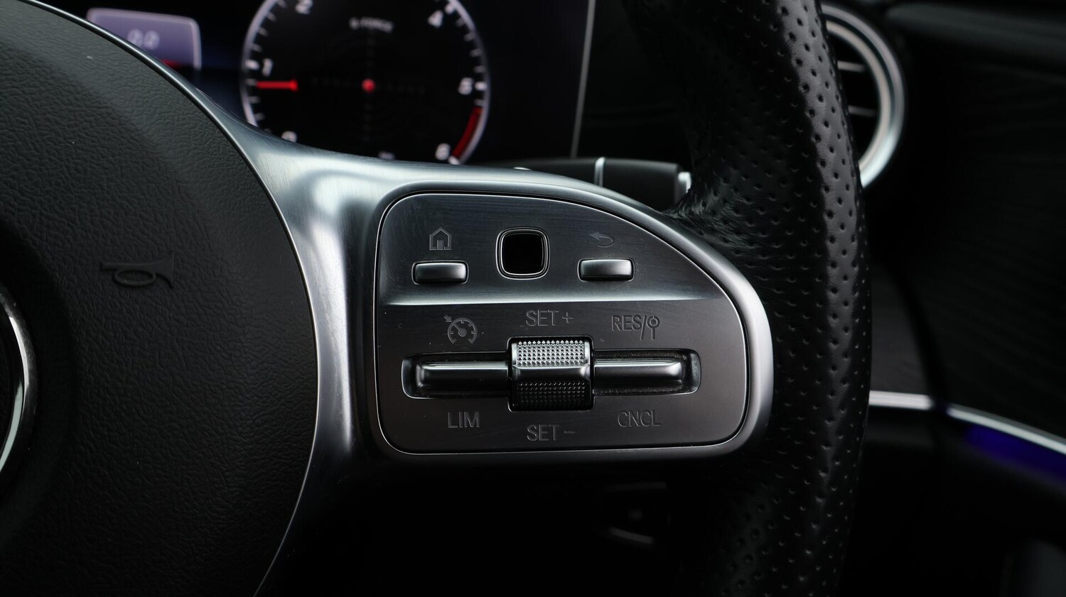 Used Mercedes-Benz E Class 2019 for sale - 76348884: Photo 25