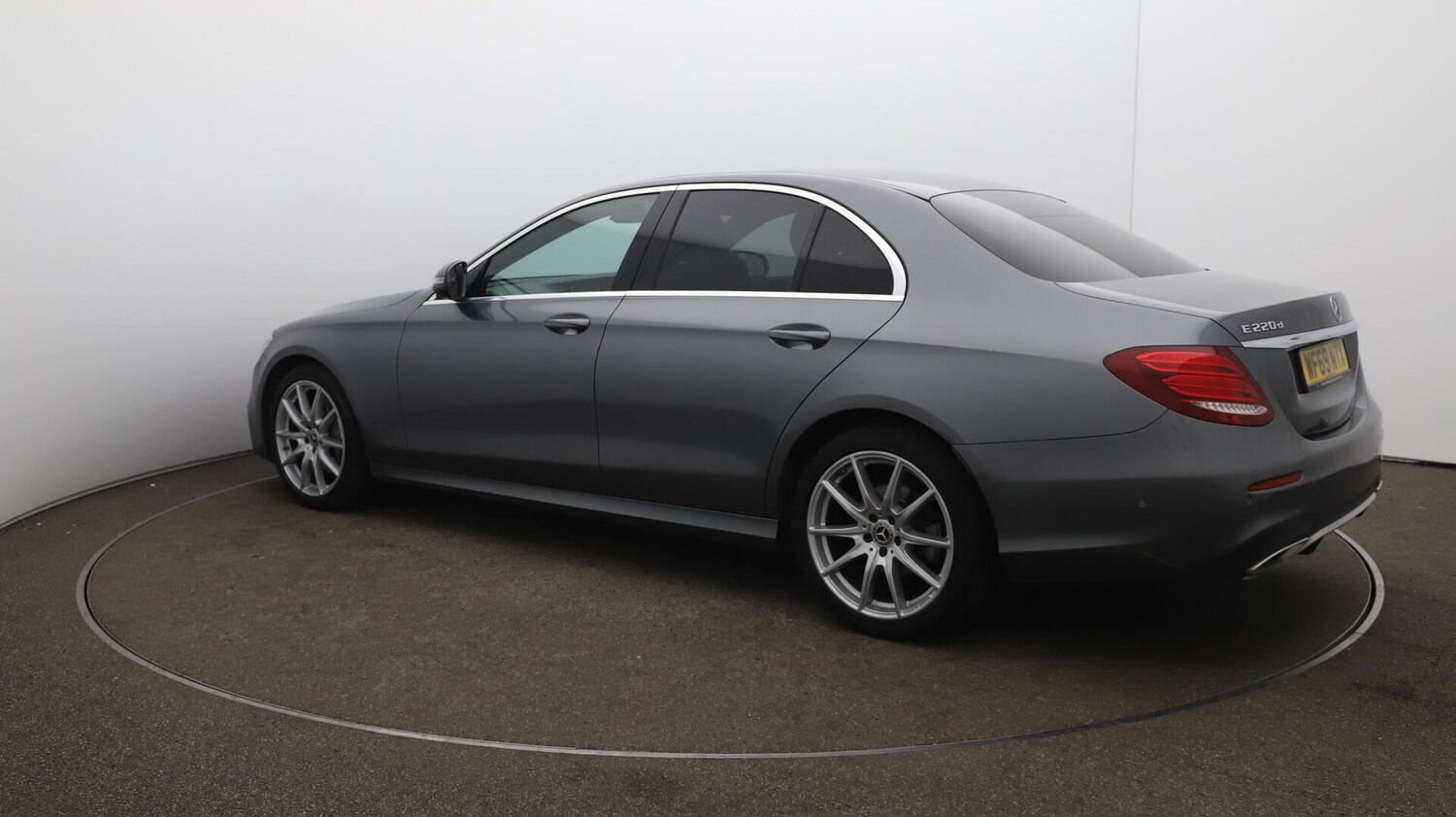 Used Mercedes-Benz E Class 2019 for sale - 76348884: Photo 34