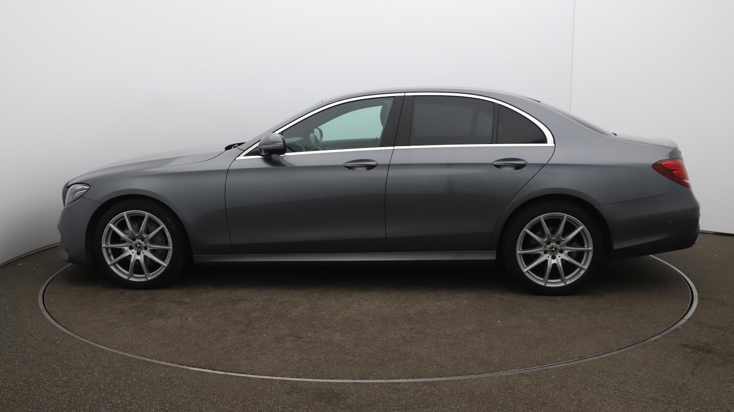 Used Mercedes-Benz E Class 2019 for sale - 76348884: Photo 63