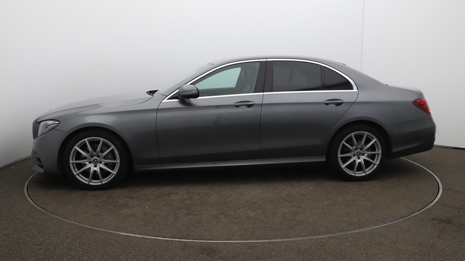 Used Mercedes-Benz E Class 2019 for sale - 76348884: Photo 64