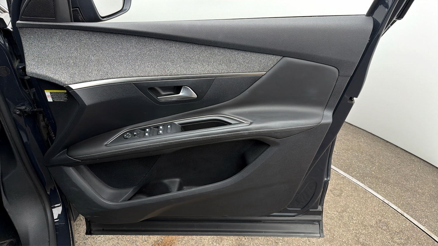 Used Peugeot 3008 2018 for sale - 77973609: Photo 14