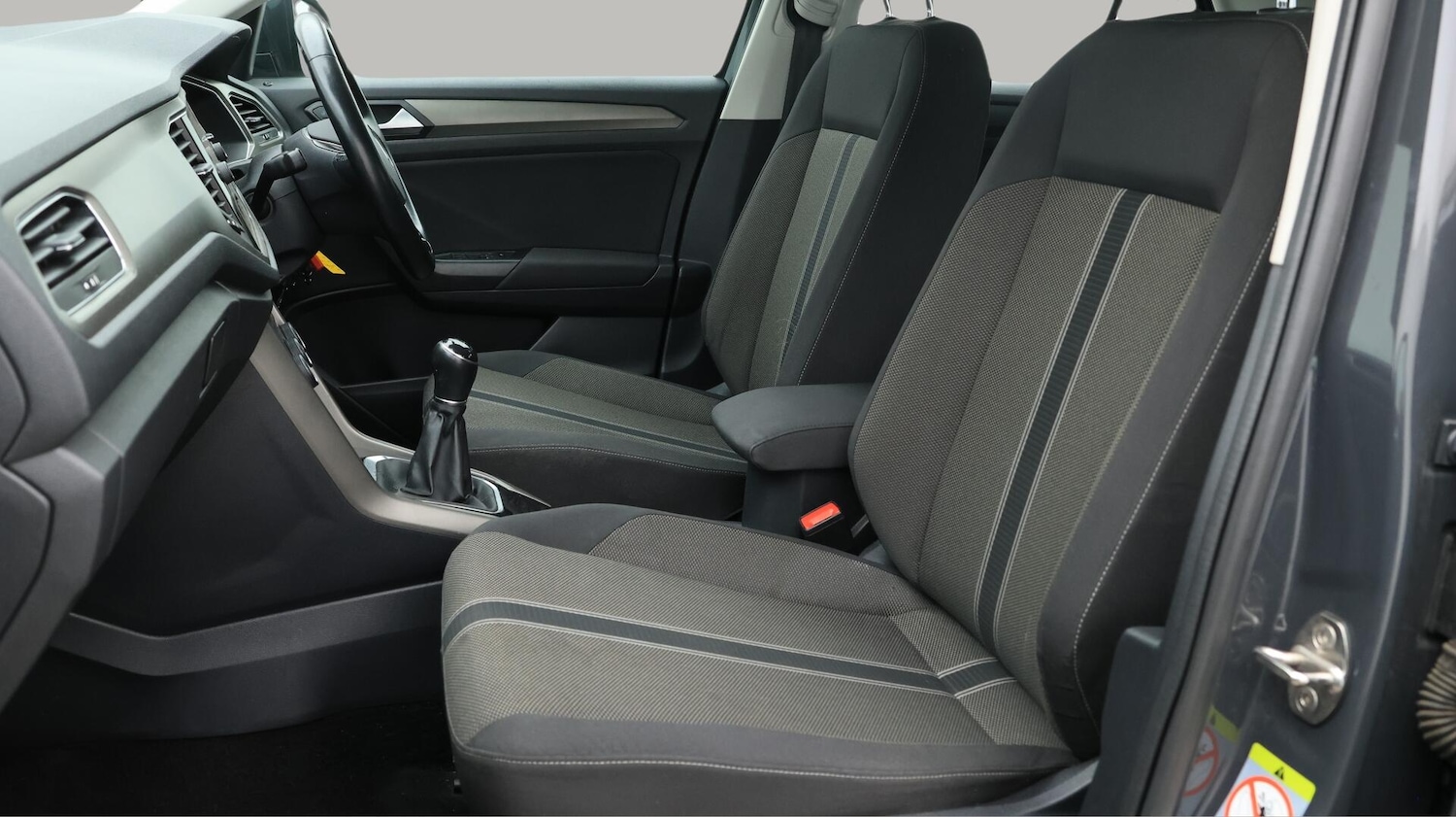 Used Volkswagen T-Roc 2021 for sale - 76121591: Photo 15