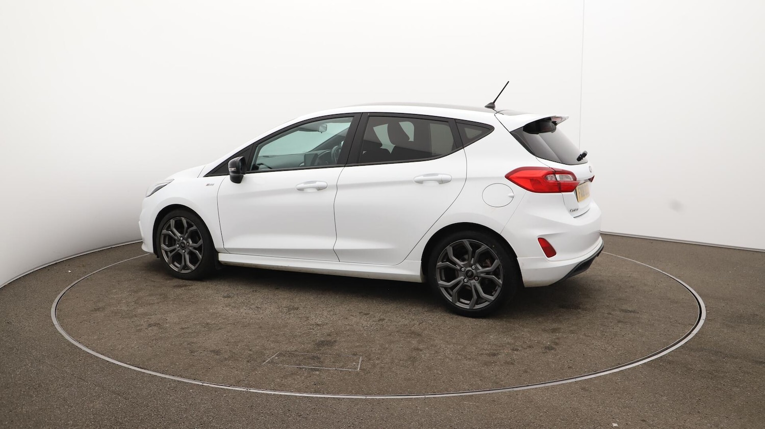 Used Ford Fiesta 2018 for sale - 76121690: Photo 48