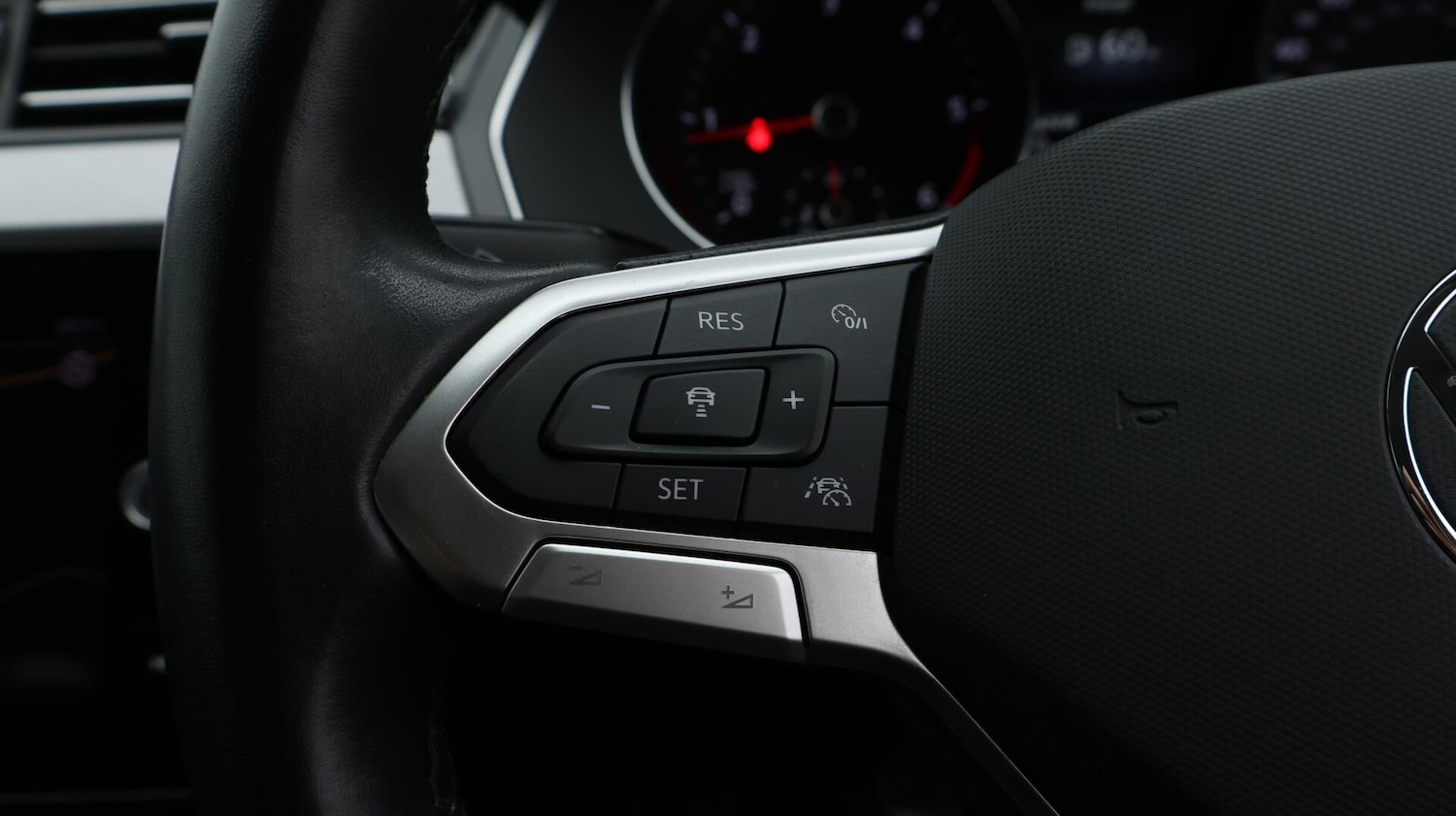 Used Volkswagen Passat 2022 for sale - 76060488: Photo 25