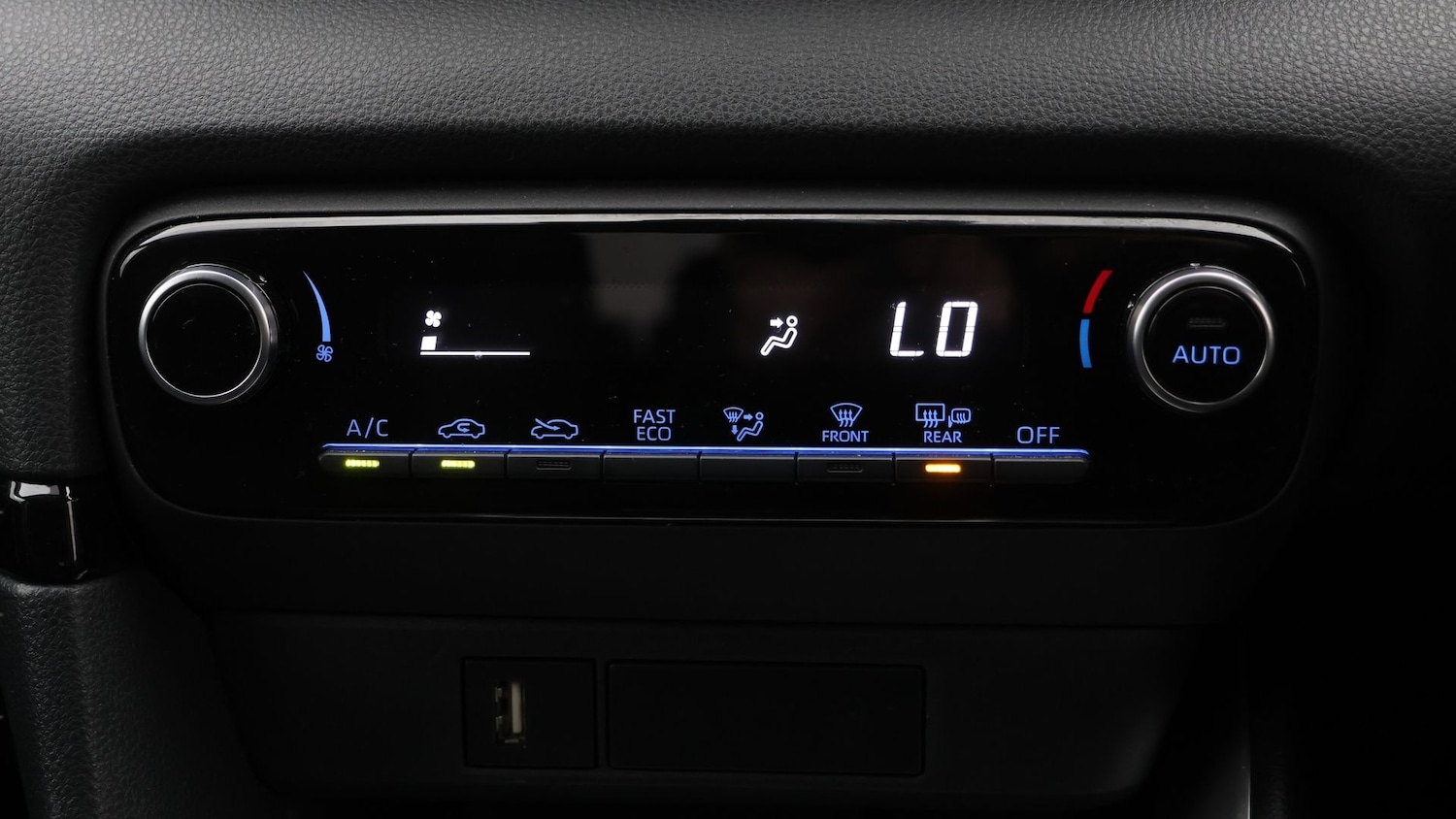 Used Toyota Yaris 2023 for sale - 77610476: Photo 12