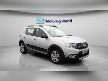 Used Dacia Sandero Stepway 2020 for sale - 76251168: Photo 2