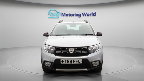 Used Dacia Sandero Stepway 2020 for sale - 76251168: Photo 3