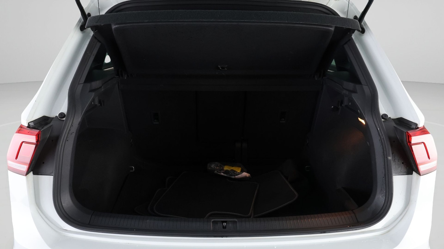 Used Volkswagen Tiguan 2021 for sale - 78106590: Photo 16