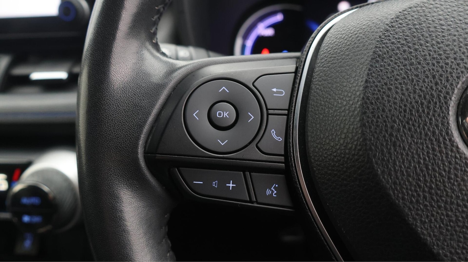 Used Toyota RAV4 2020 for sale - 76388263: Photo 25