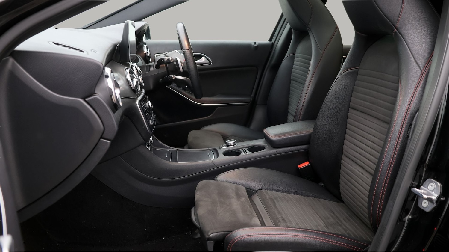 Used Mercedes-Benz GLA 2019 for sale - 77618768: Photo 14