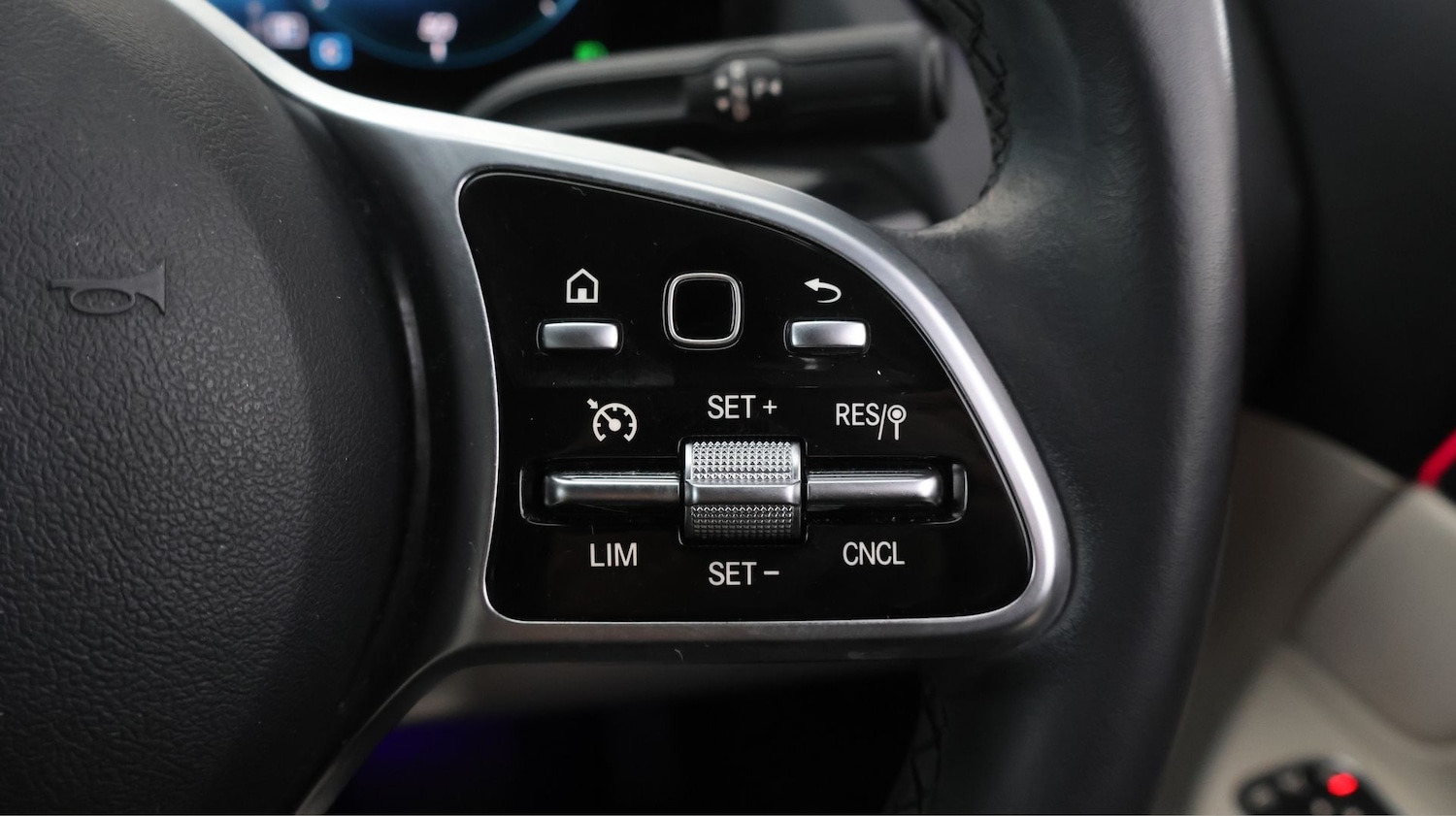 Used Mercedes-Benz EQA 2021 for sale - 77761667: Photo 24