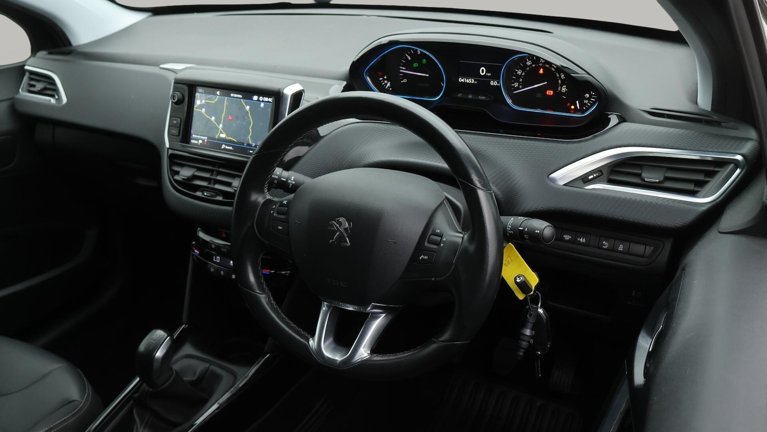 Used Peugeot 2008 2017 for sale - 76152126: Photo 10
