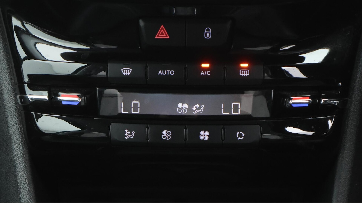 Used Peugeot 2008 2017 for sale - 76152126: Photo 13