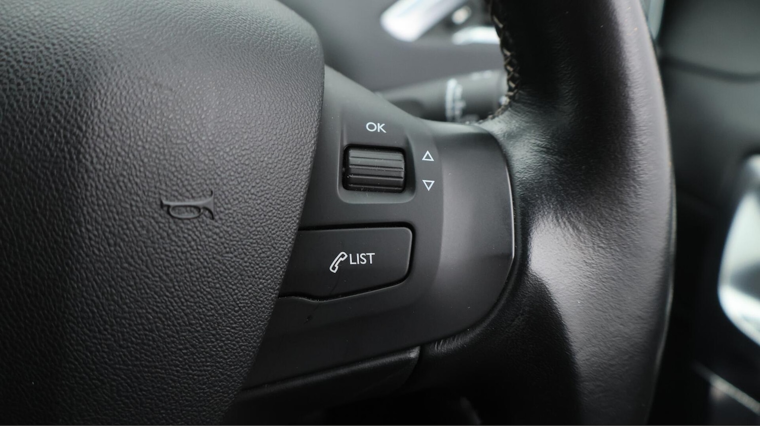Used Peugeot 2008 2017 for sale - 76152126: Photo 26