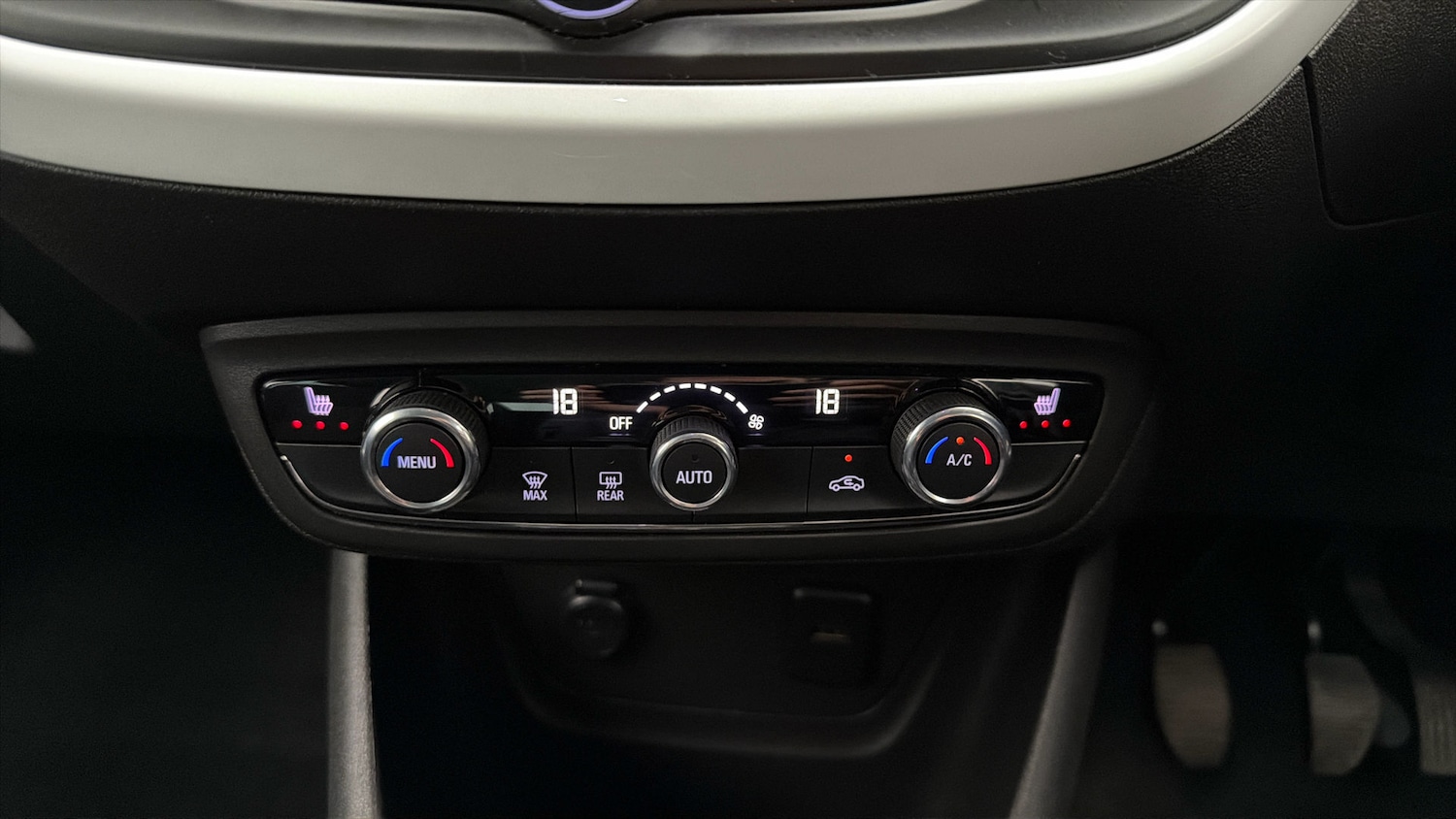 Used Vauxhall Crossland 2021 for sale - 77935883: Photo 11