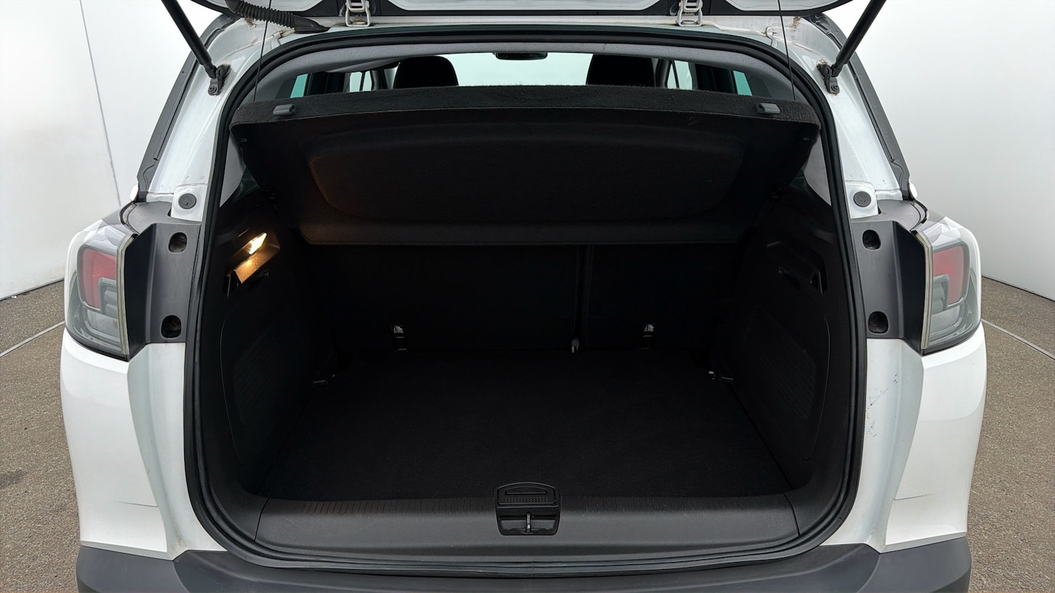 Used Vauxhall Crossland 2021 for sale - 77935883: Photo 16