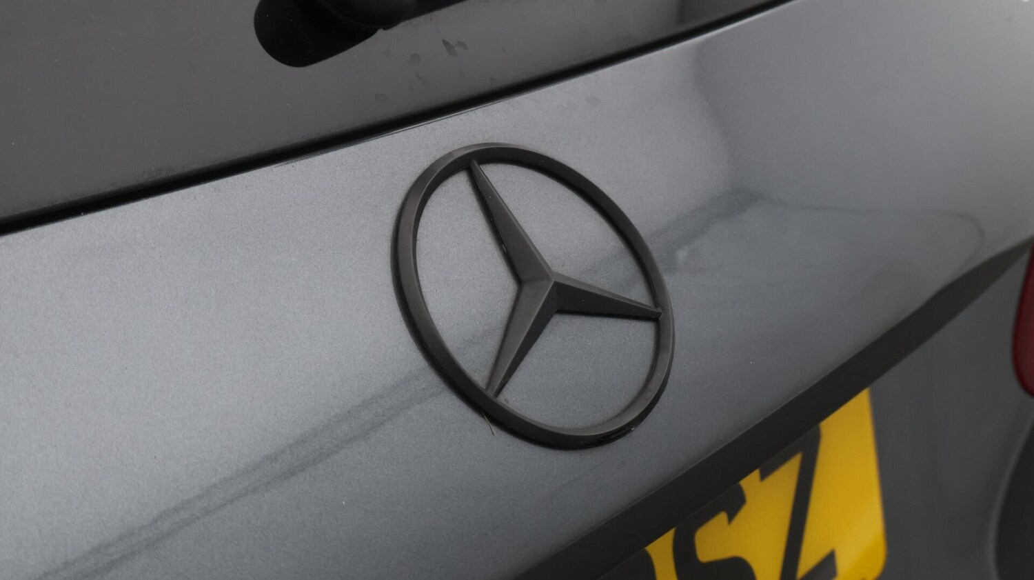 Used Mercedes-Benz GLC 2018 for sale - 76201350: Photo 22