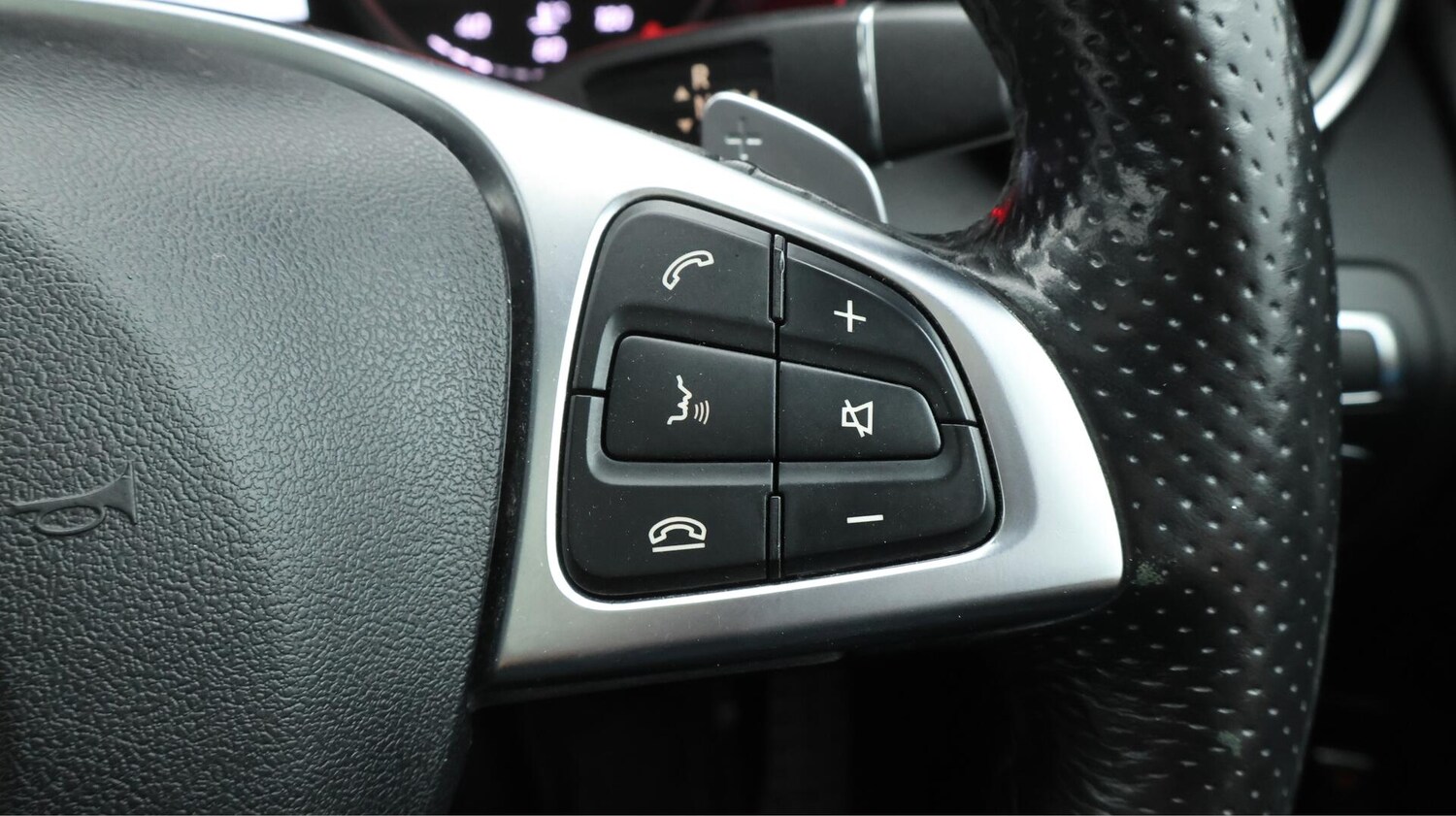 Used Mercedes-Benz GLC 2018 for sale - 76201350: Photo 25