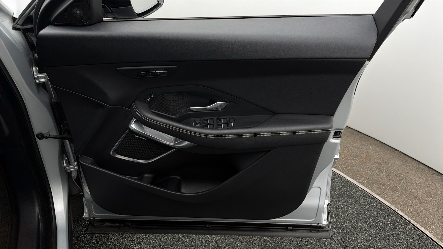 Used Jaguar E-Pace 2020 for sale - 78211796: Photo 14