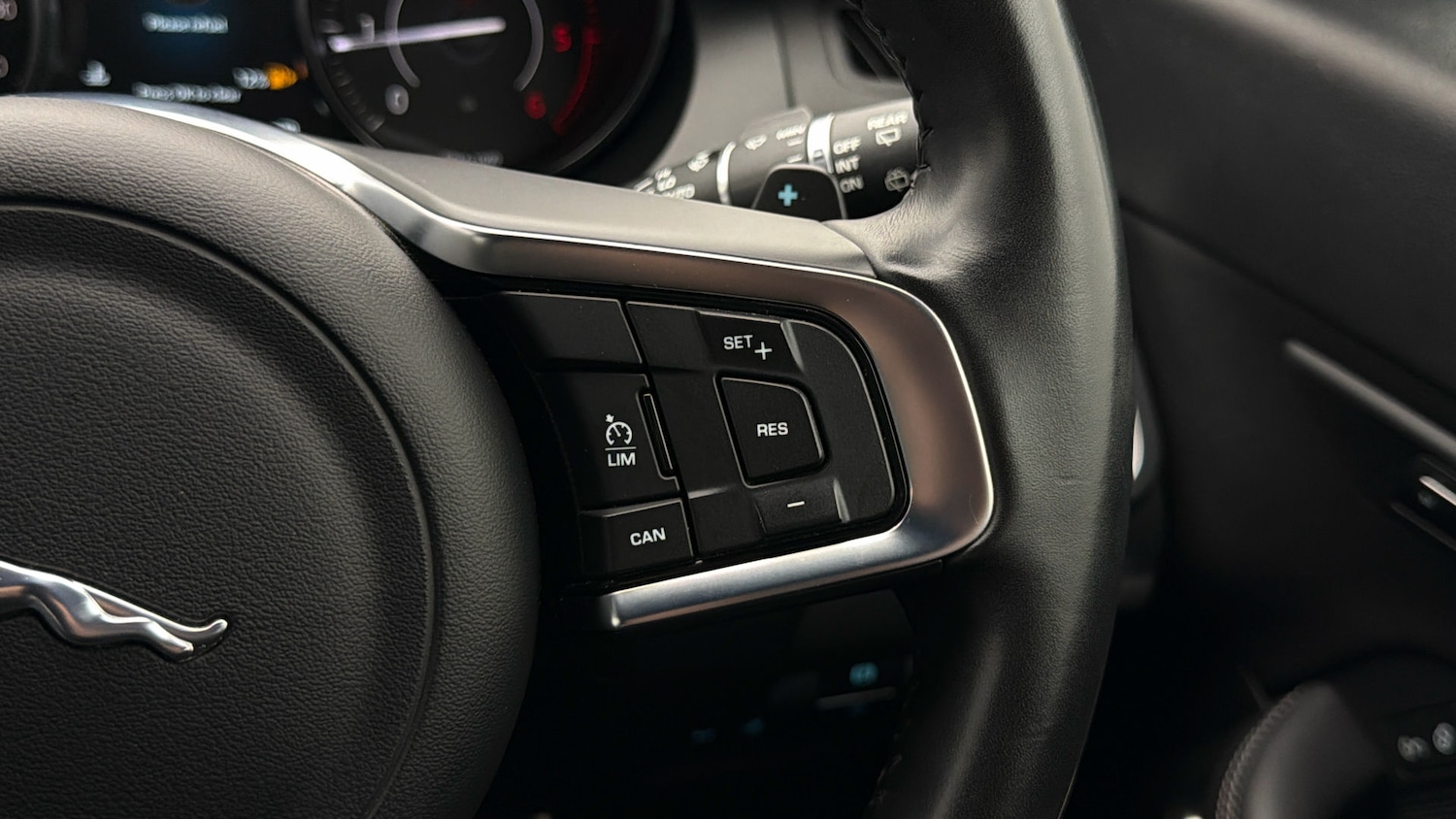 Used Jaguar E-Pace 2020 for sale - 78211796: Photo 24