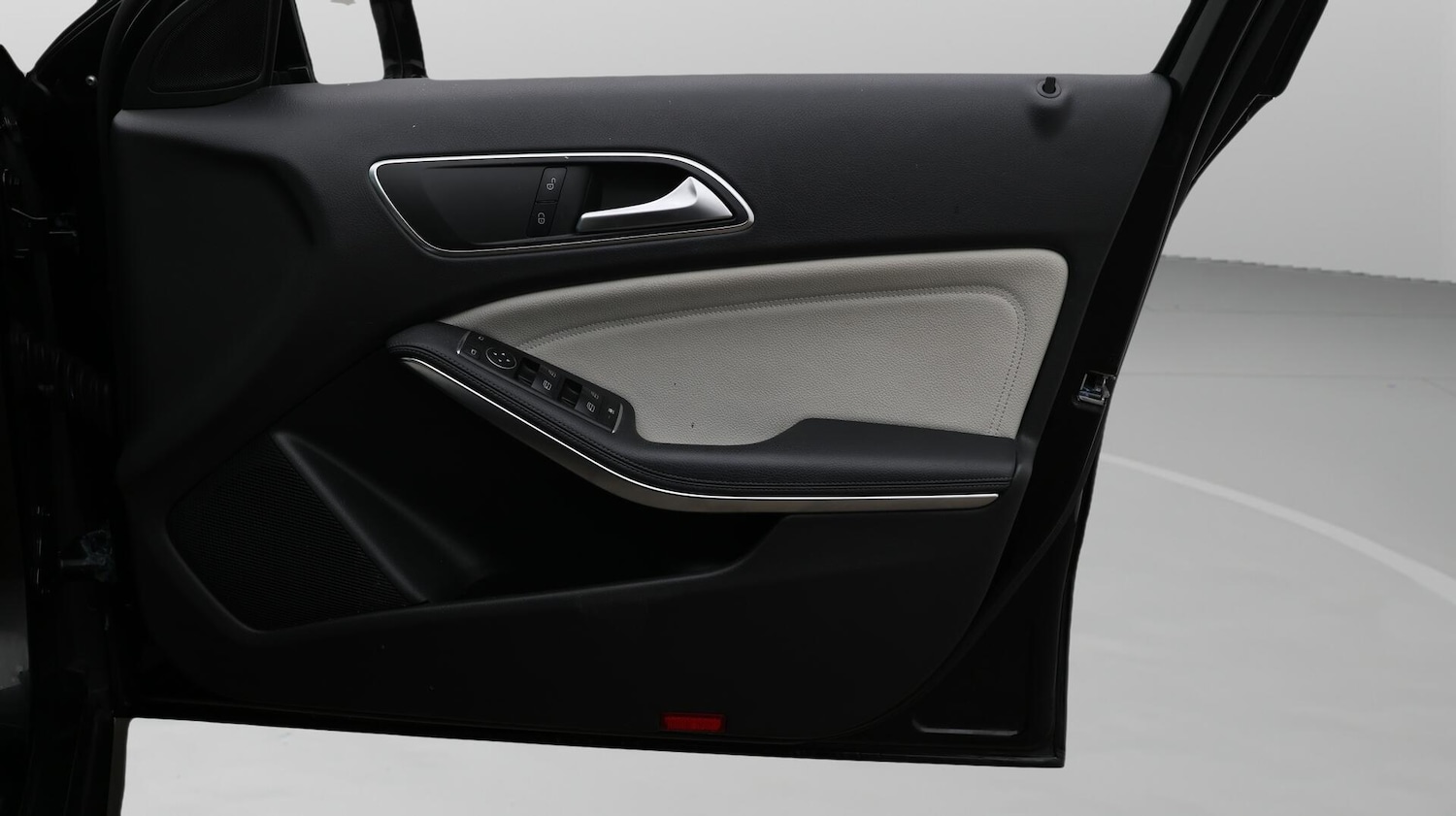 Used Mercedes-Benz A-Class 2017 for sale - 76538634: Photo 16