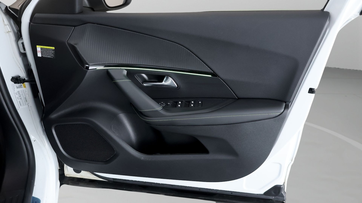 Used Peugeot 2008 2023 for sale - 77729195: Photo 14