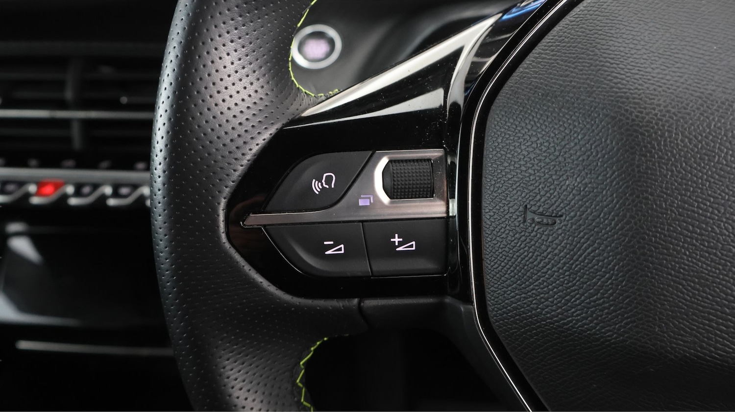 Used Peugeot 2008 2023 for sale - 77729195: Photo 20