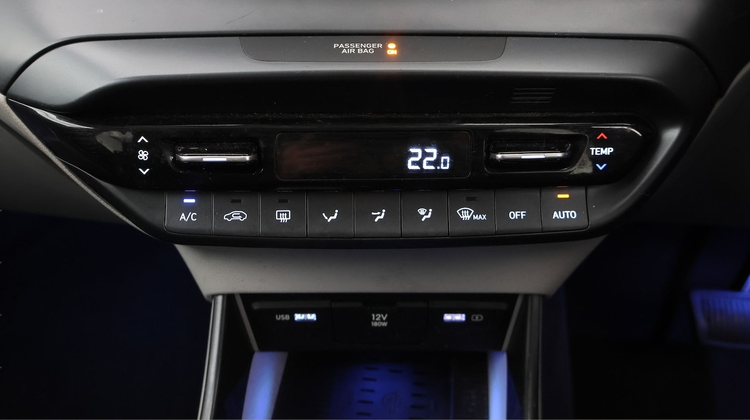 Used Hyundai i20 2023 for sale - 78042196: Photo 11