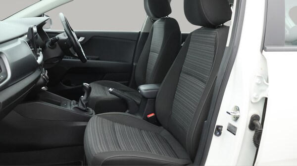 Used Kia Stonic 2021 for sale - 76084715: Photo 15