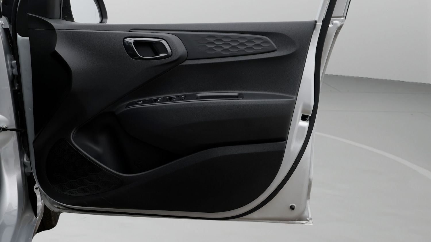 Used Hyundai i10 2023 for sale - 77619290: Photo 15