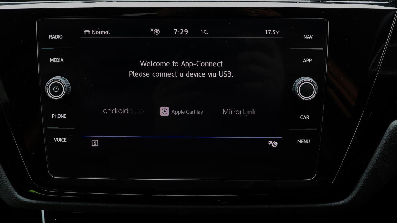 Used Volkswagen Touran 2020 for sale - 76166686: Photo 27