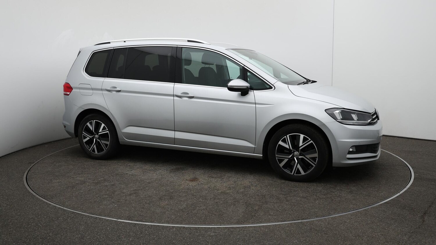 Used Volkswagen Touran 2020 for sale - 76166686: Photo 48