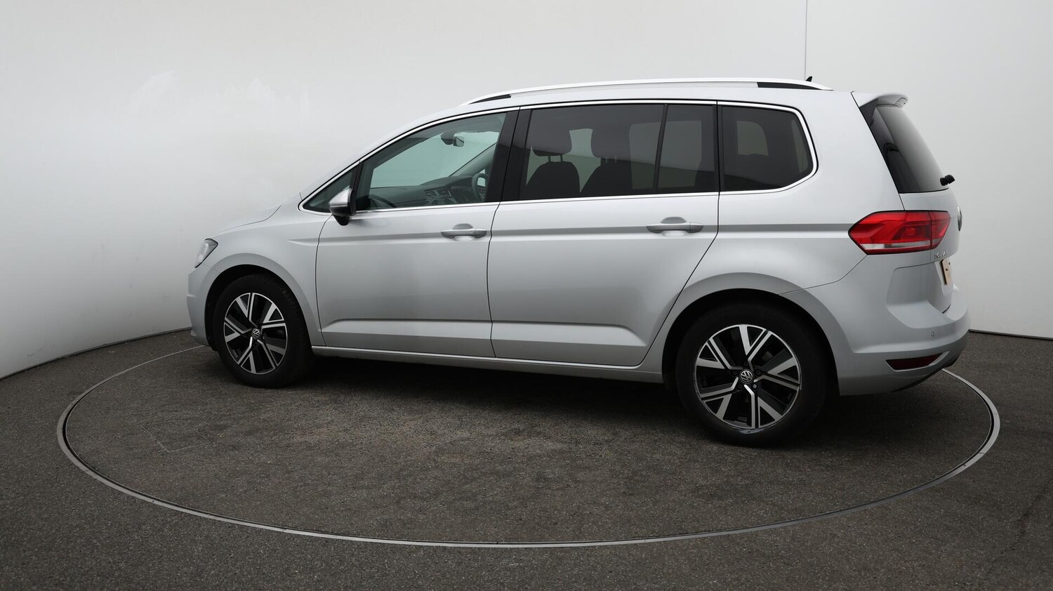 Used Volkswagen Touran 2020 for sale - 76166686: Photo 49