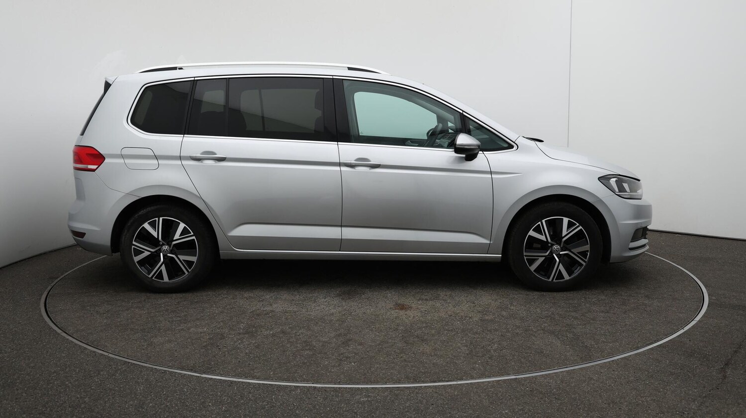 Used Volkswagen Touran 2020 for sale - 76166686: Photo 51