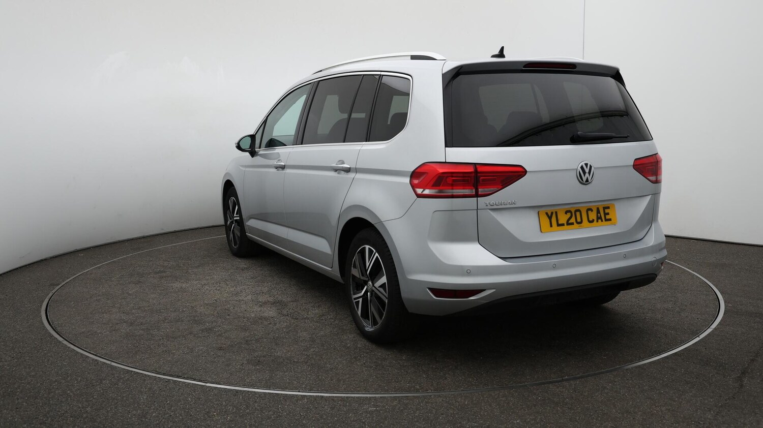 Used Volkswagen Touran 2020 for sale - 76166686: Photo 63