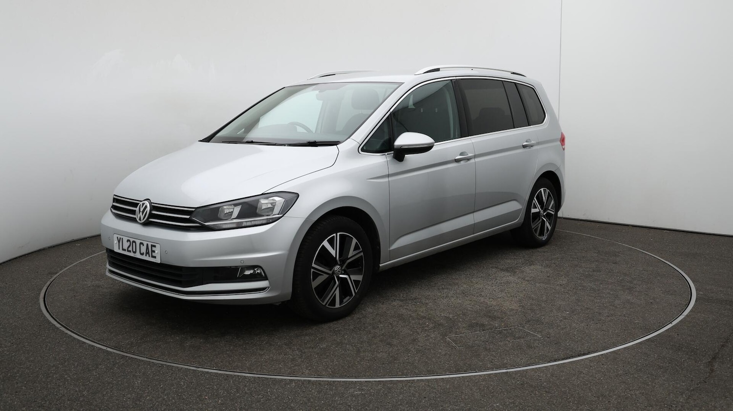 Used Volkswagen Touran 2020 for sale - 76166686: Photo 71