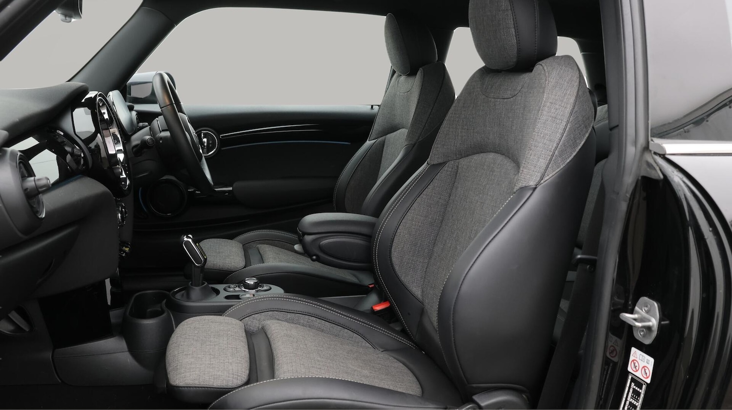 Used MINI Hatch 2023 for sale - 76689957: Photo 15