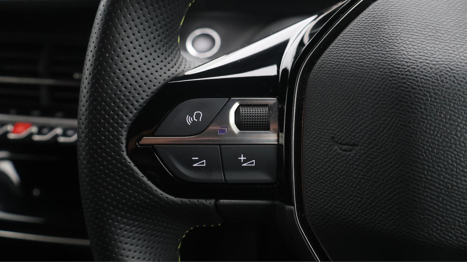 Used Peugeot 208 for sale - 76485872: Photo 23