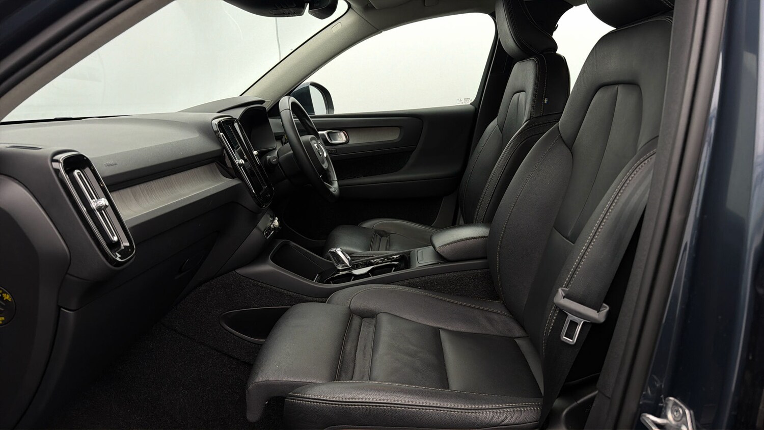 Used Volvo XC40 2021 for sale - 78210359: Photo 13