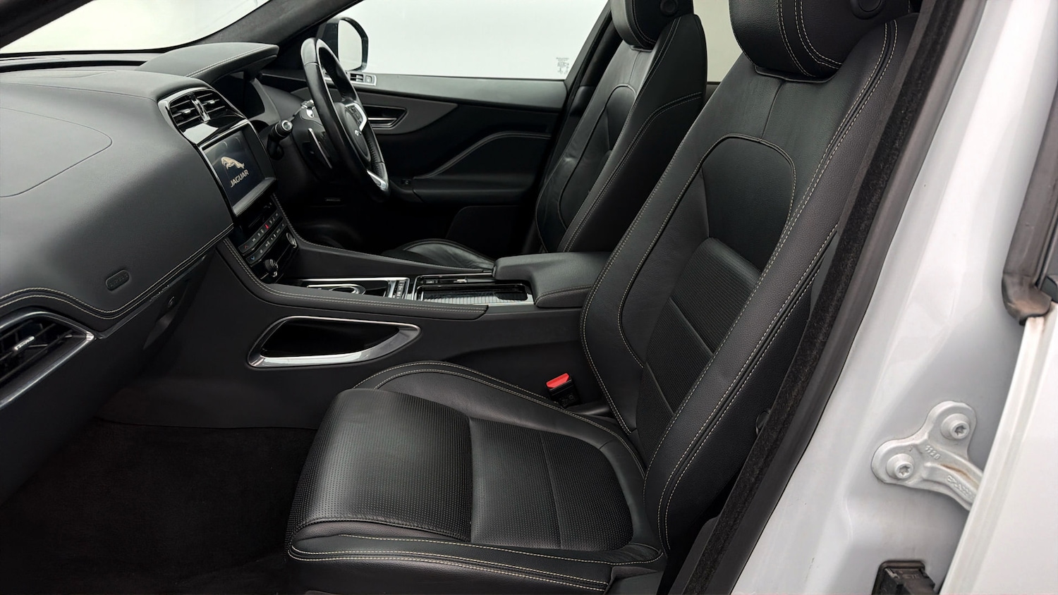 Used Jaguar F-Pace 2020 for sale - 77974708: Photo 13