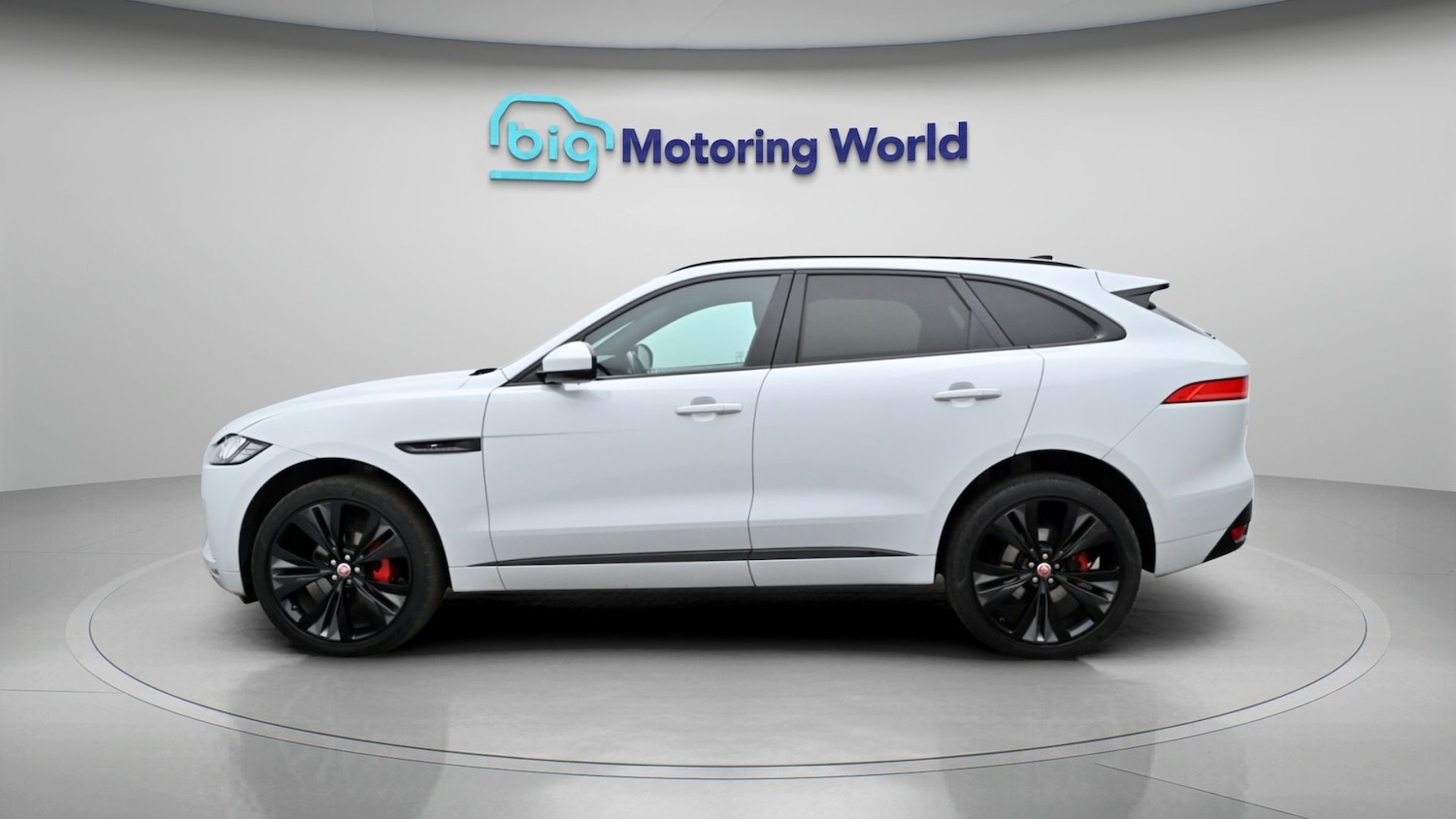 Used Jaguar F-Pace 2020 for sale - 77974708: Photo 4