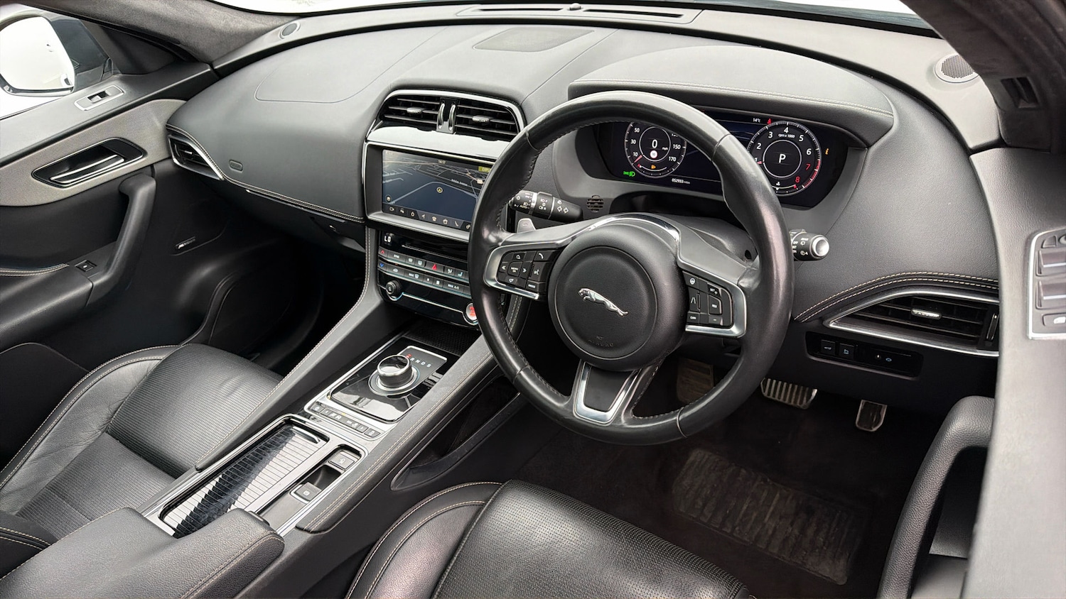 Used Jaguar F-Pace 2020 for sale - 77974708: Photo 9