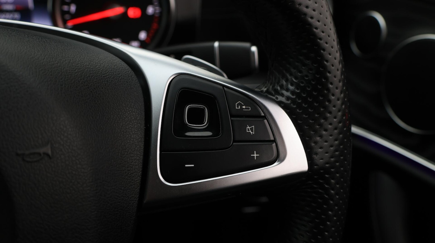 Used Mercedes-Benz E Class 2018 for sale - 76349562: Photo 25